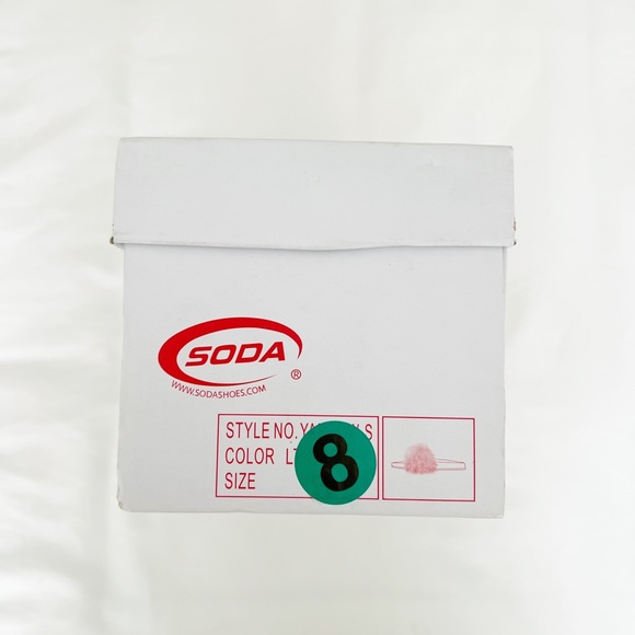 SODA | Fluffy Slides - Picture 5 of 6